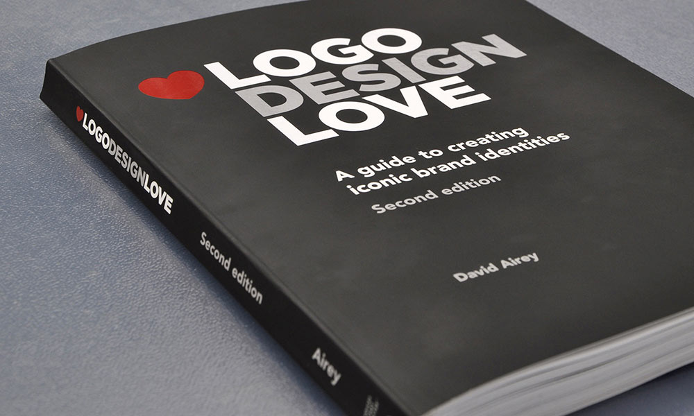 Źródło: http://www.logodesignlove.com/images/books/logo-design-love-cover.jpg